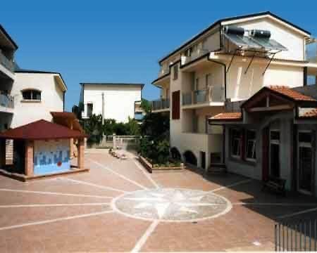 Aquamarine Residence Даволи Экстерьер фото