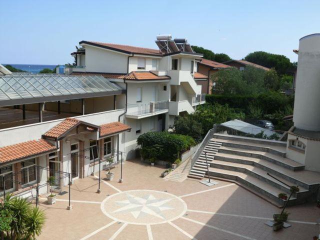 Aquamarine Residence Даволи Экстерьер фото
